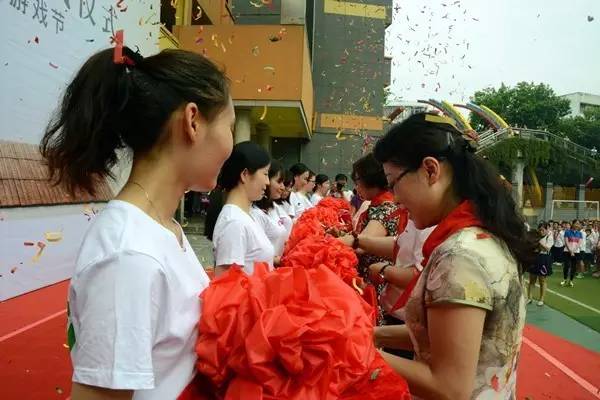 bandao网站常德北正街小学建国学图书室千人诵读《大学(图5)